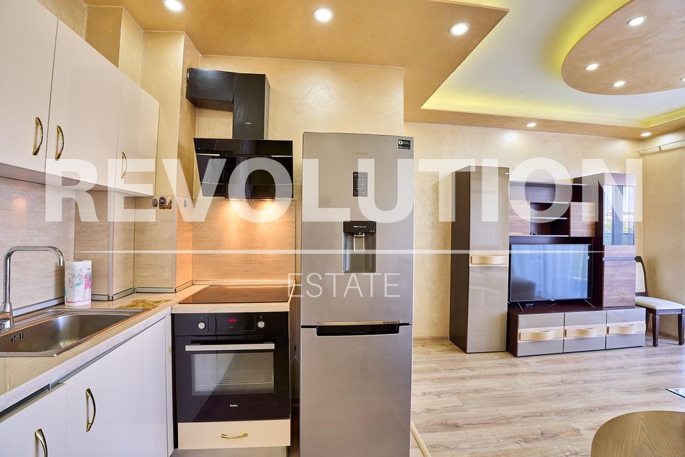 Двустаен апартамент в кв. Христо Смирненски/ С ПАРКОМЯСТО!