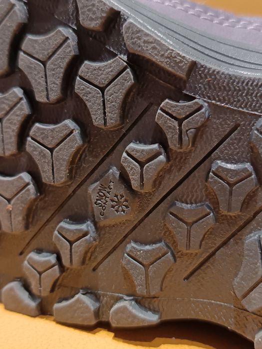 Cizme impermeabile Decathlon marime 26