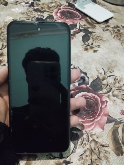 W&O x 16 pro max telefon sotiladi