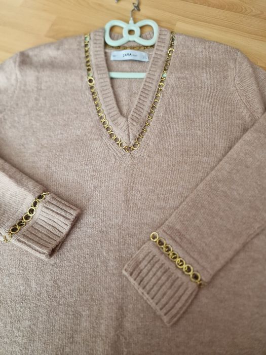 Pulovar dama  Zara,accesorii metalice aurii, super model