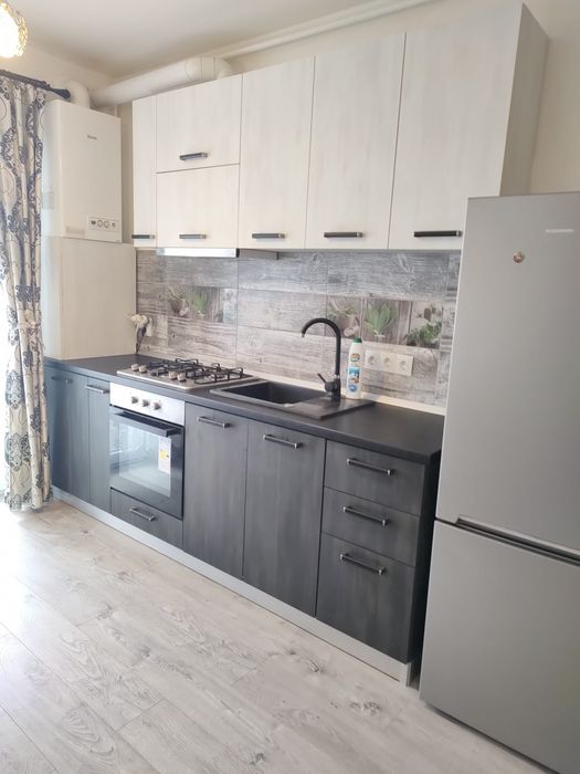 Inchiriez apartament open-space