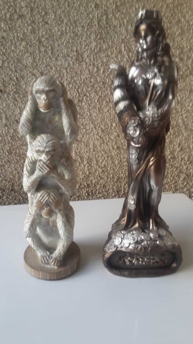 Статуетки -2 броя