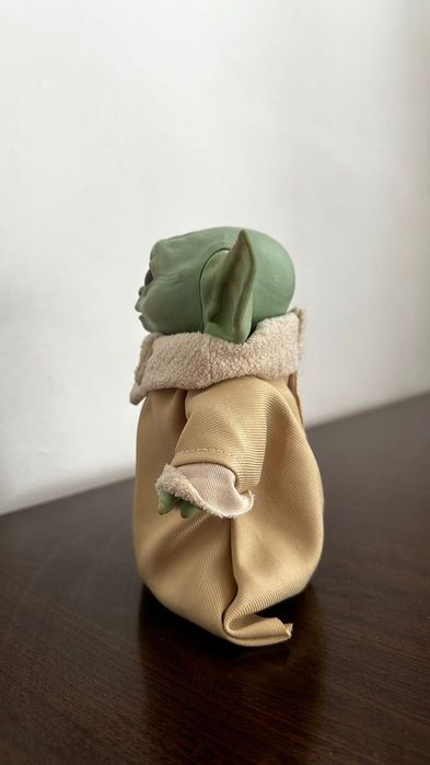 Star WarsTM - Мадалориан: Детето с 25 звуци и движения