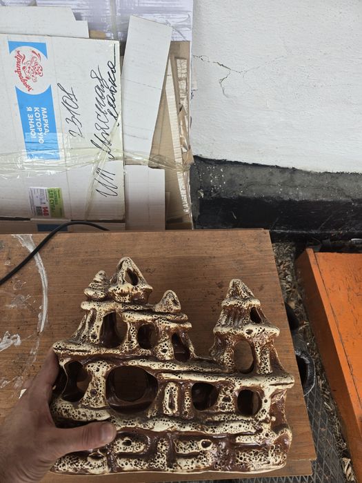 Замок для аквариума