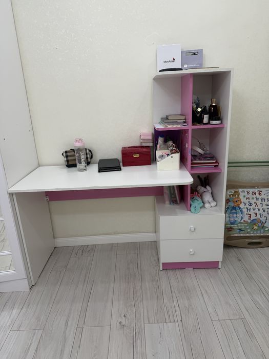 Продаю школьный шкаф