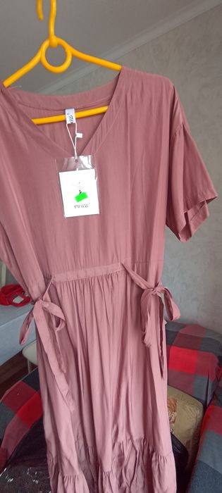 Продам новое платье