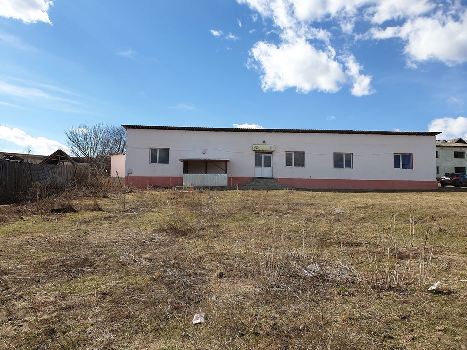Spatiu comercial  300 mp + teren 6000mp , jud. Neamt sat Pancesti