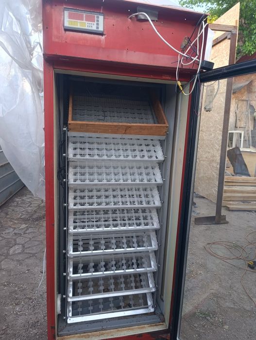 Продам инкубатор
