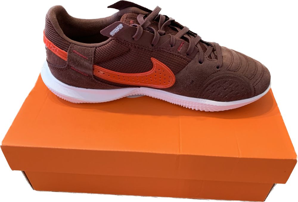 Маратонки Nike Streetgato - 39 номер - велур