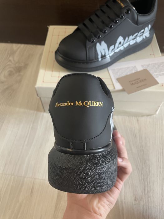 Alexander McQUEEN