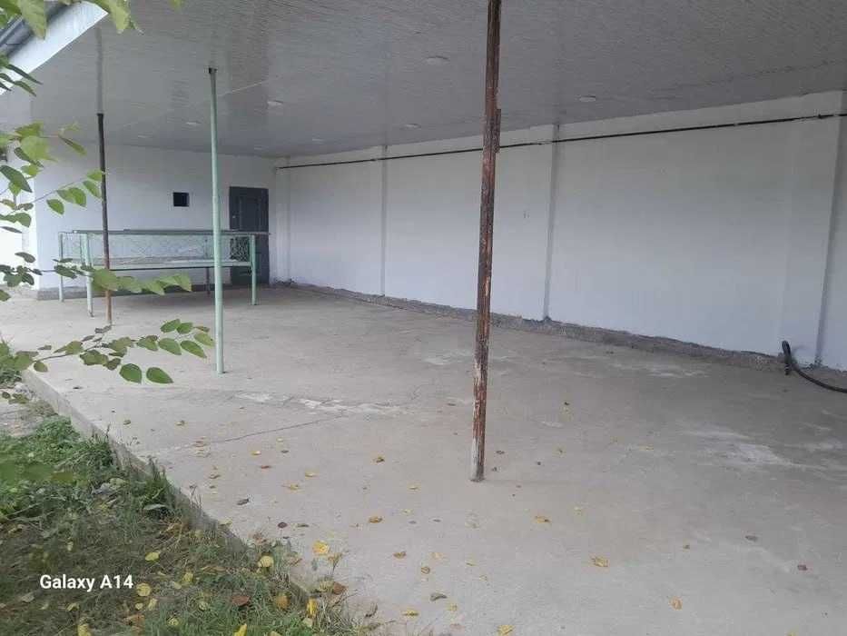 Hovli (dacha) sotiladi — gaz, svet va suv bor