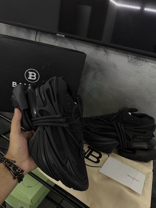 Balmain unicorn full black