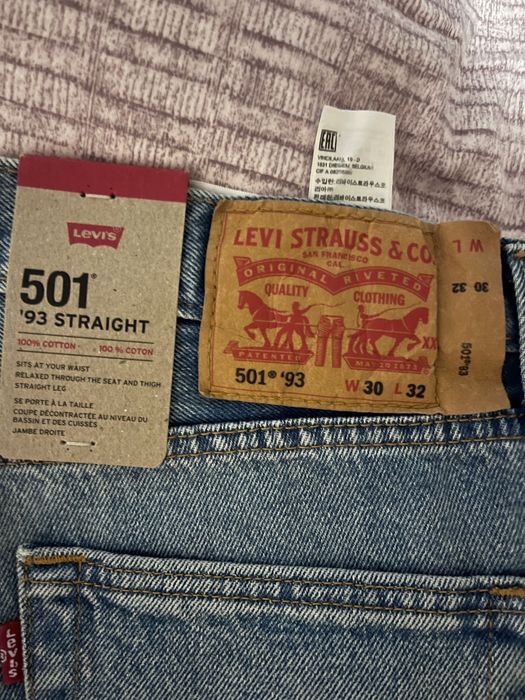 Levis 501 ‘93 noi cu eticheta