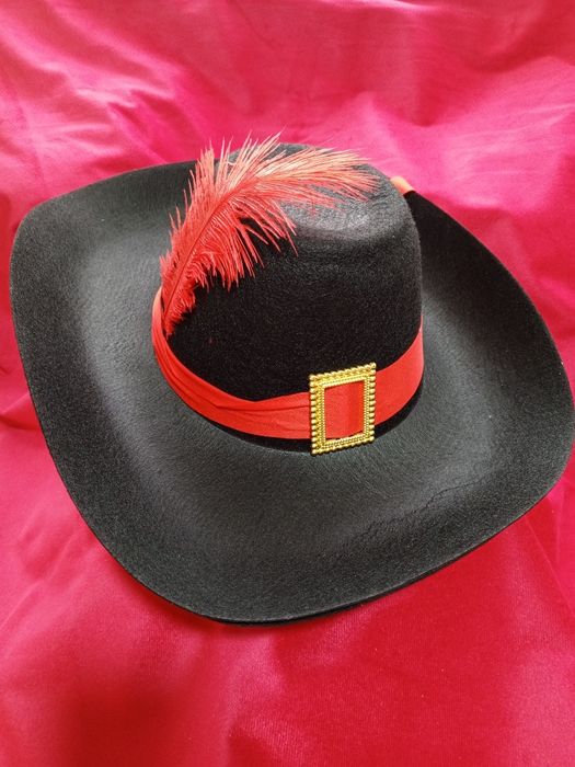 Фуражка капитана, шерифа, пирата в наличии