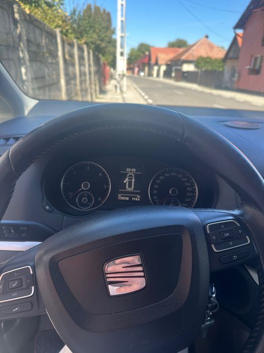 SEAT Alhambra 2011 — imagine 4