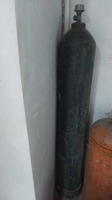 Продам углекислый баллон