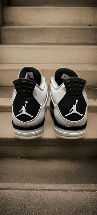 Jordan 4 Military Black calitate premium