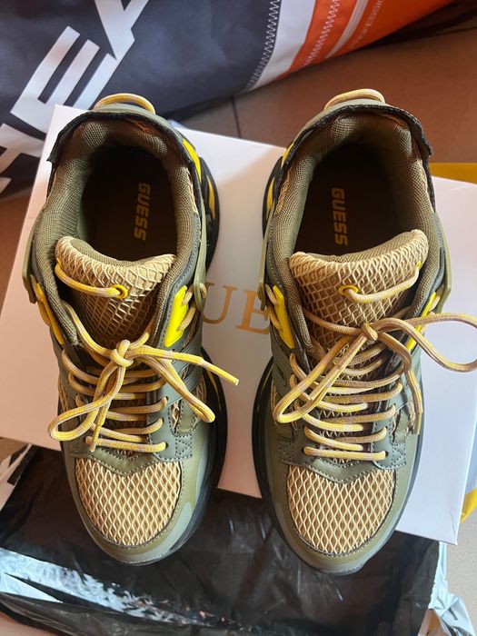 Guess Belluno - като нови