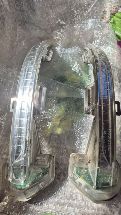 Semnalizări originala Passat B8