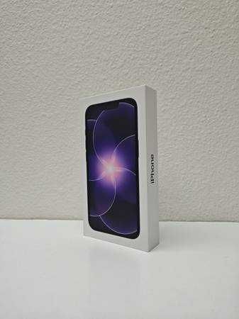 !НОВИ! НЕРАЗОПАКОВАНИ! iPhone 17e 8/256GB, Black, Pink, White с 24 месеца ПЪЛНА гаранция! Отключени