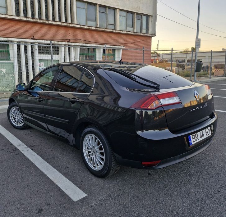 RENAULT Laguna 2011 — imagine 1
