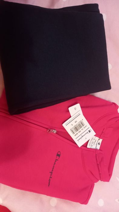 Pantaloni si hanorac Champion