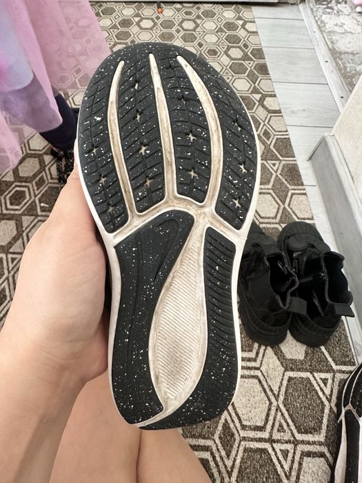 Nike кроссовки 28 размер