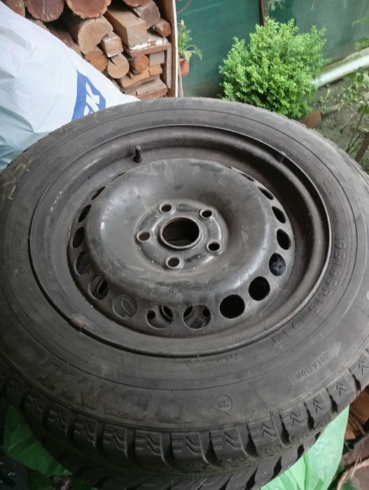 Vând cauciucuri de iarna+ jante tabla R15 5/112