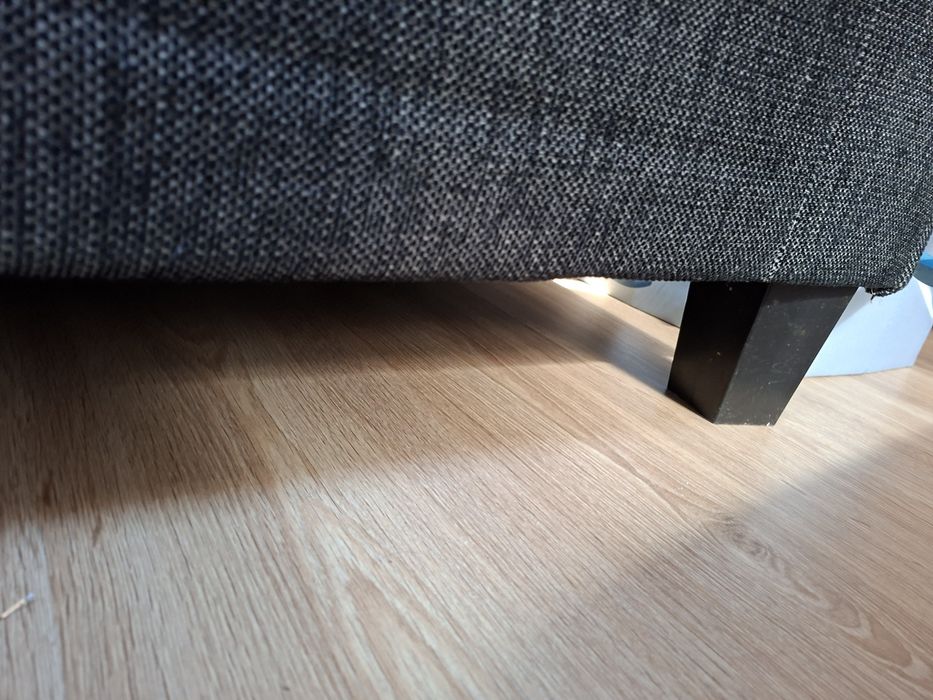 Jysk триместен диван