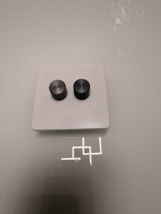 SAMÜTECH SM323 –Смарт димер Zigbee безшумно димиране,измерване енергия