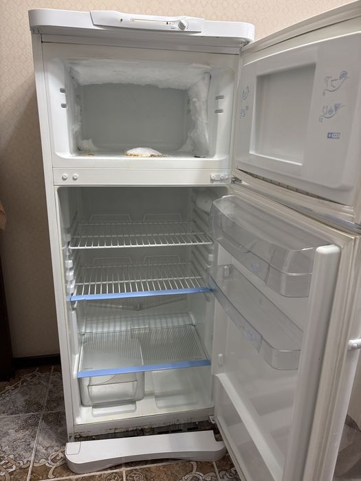 Продам холодильник б/у