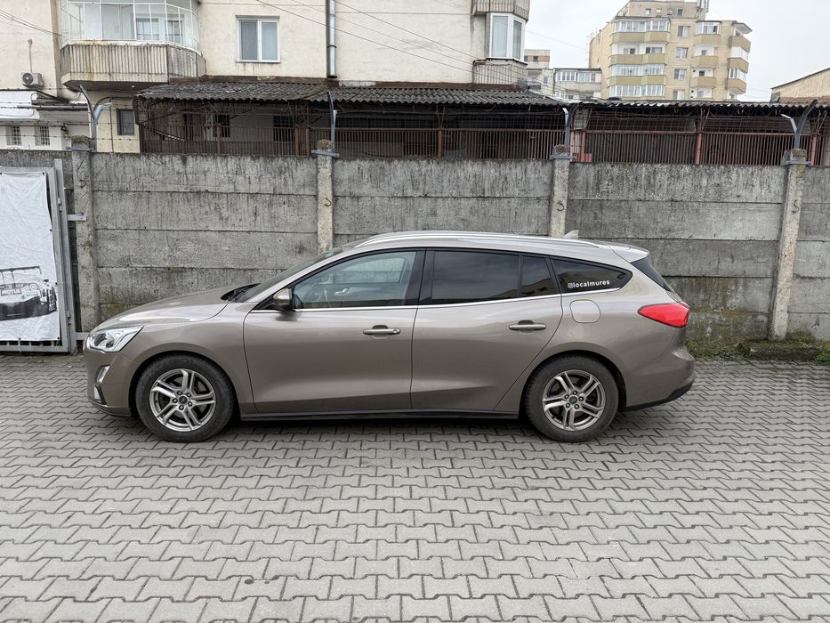 FORD Focus 2019 — imagine 3