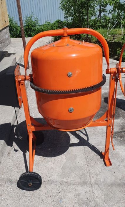 Бетонамешалка.Миксер .