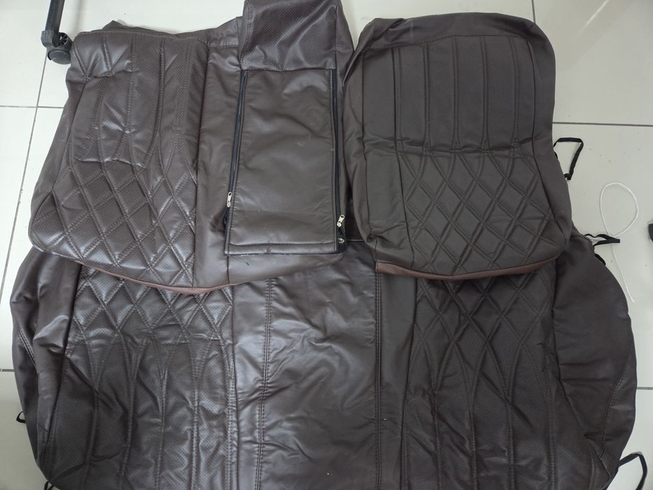 Продам авточехлы камри