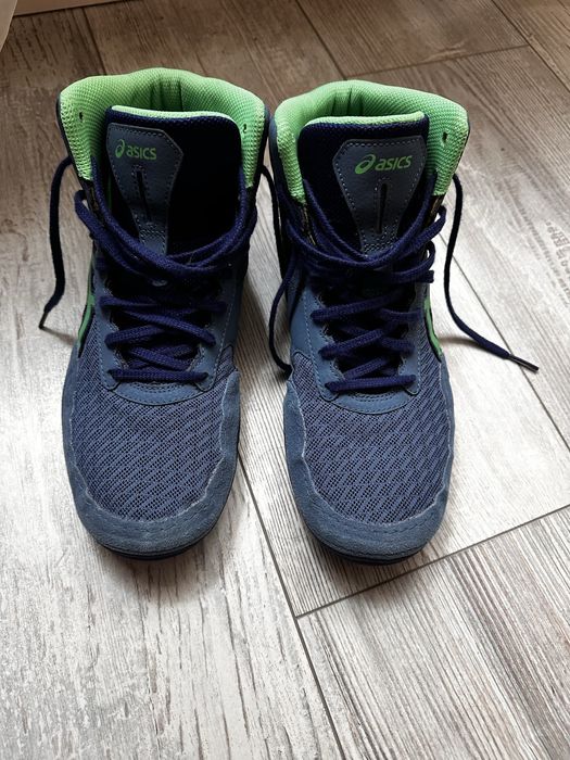 Борцовки Asics.