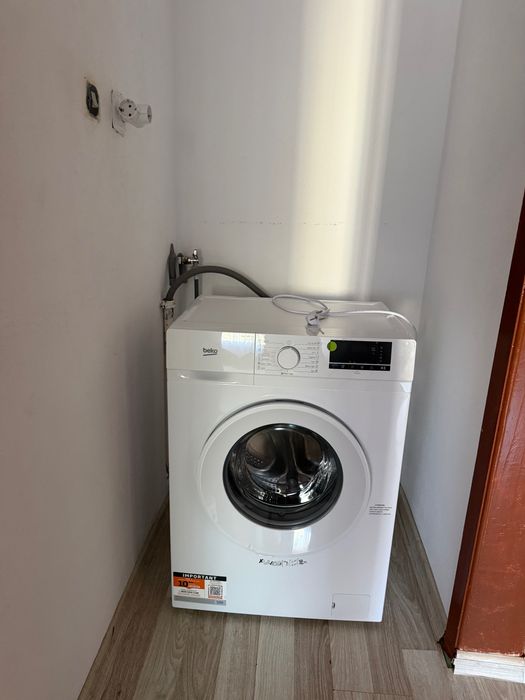 Închiriez apartament cu 3 camere/etaj 1