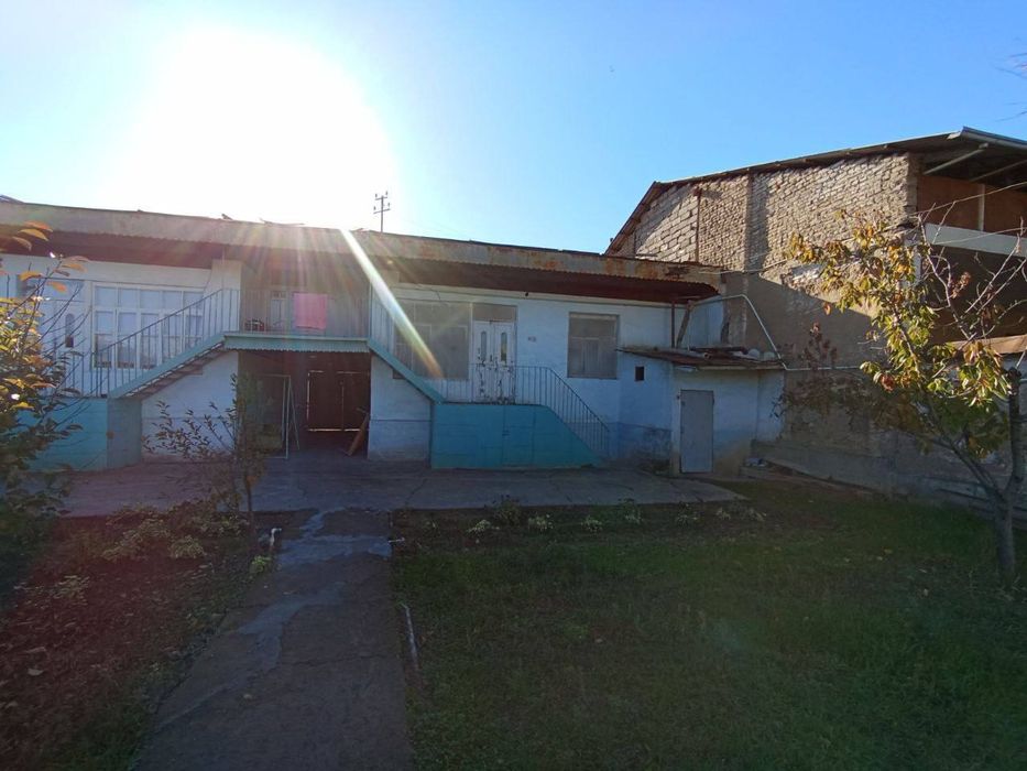 Yangi O'zbekiston bog'i yonidan uy