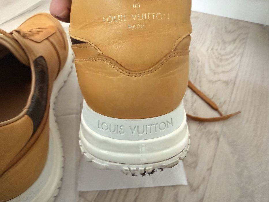 Кроссовки Louis Vuitton Run Away Sneaker