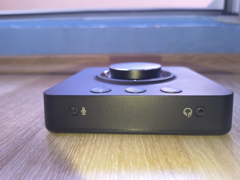 Placă de sunet Creative Sound Blaster X3 (utilizată doar o dată) + cadou cablu optic TOSLINK