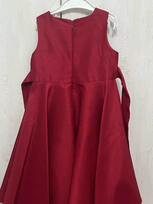 Нарядное платье для девочки