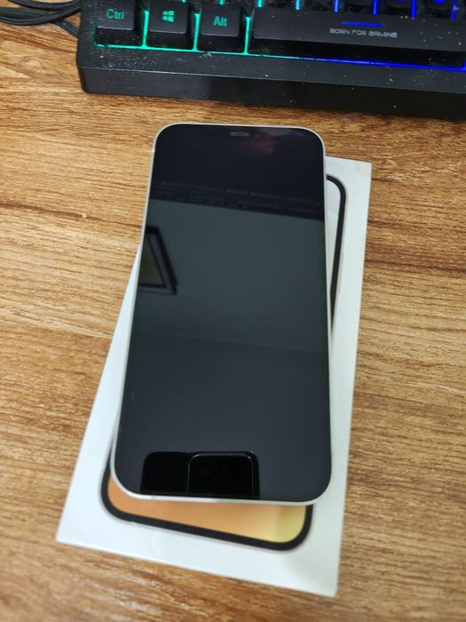 iPhone 12 64GB White