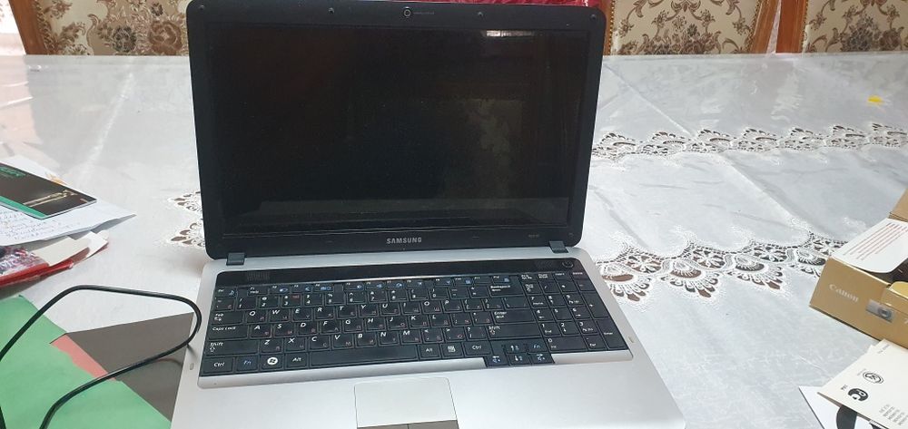 Продаётся ноутбук самсунг RV510