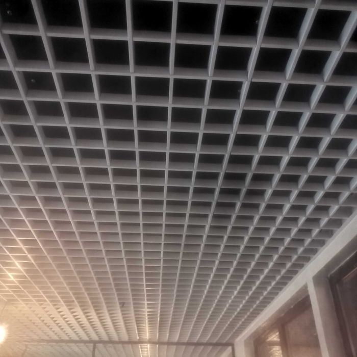 Грильято потолок