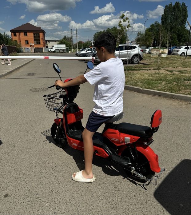 Продам электро скутер