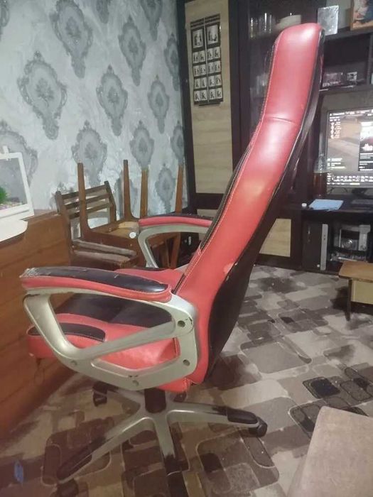 компьютерное кресло