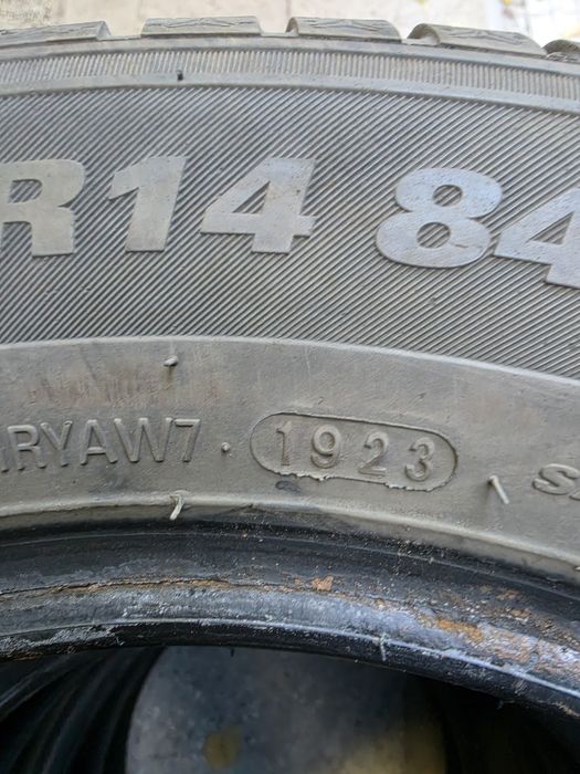 Kumho 175/70/14 зимни гуми