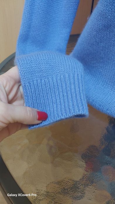 Пуловер Lilly Pulitzer. 100% кашмир S/М
100% е вълн