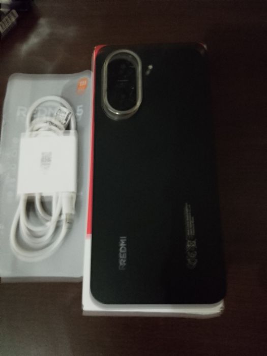 Redmi A5 nou merge foarte bine 10.10 ține bateria foarte mult