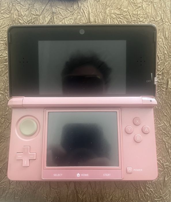 Nintendo Old 3DS - Roz - Modat - 8 jocuri incluse