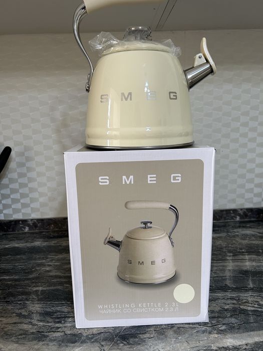 Срочно Smeg  чайник